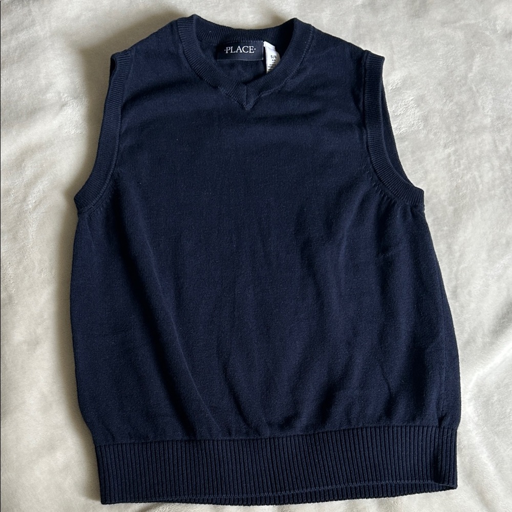 5-6 years NWT - The Children's Place Navy V-Neck Knit Sweater Vest